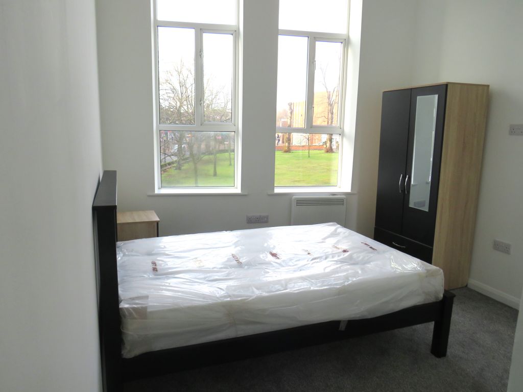 Property photo 3 of 9 Bedroom 1