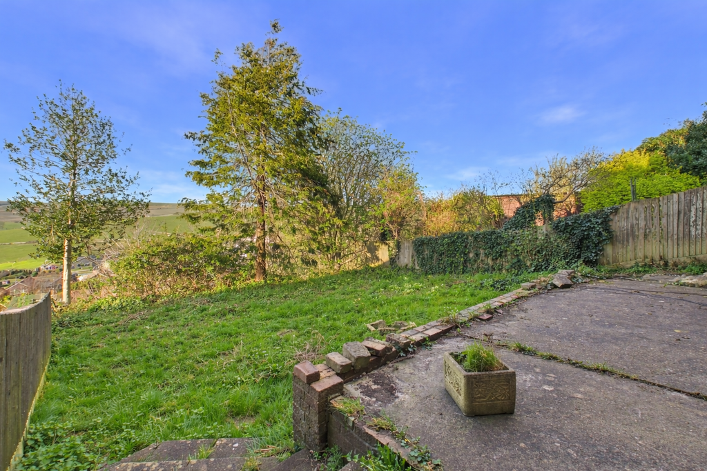Property photo 2 of 29