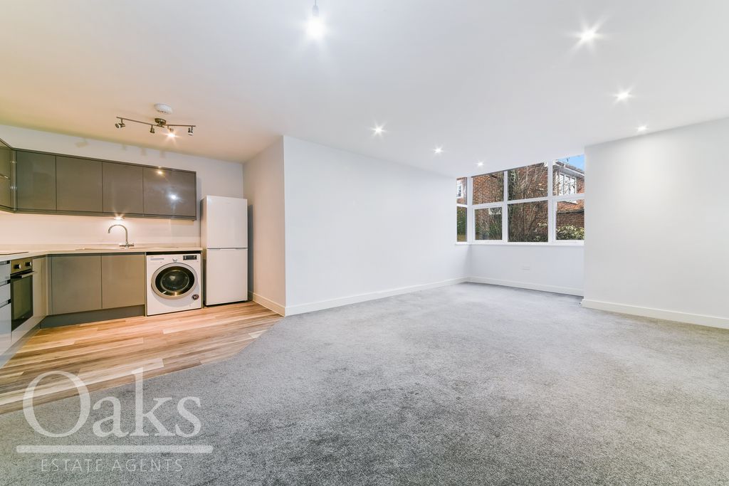 Property photo 1 of 8 Kitchen / Reception