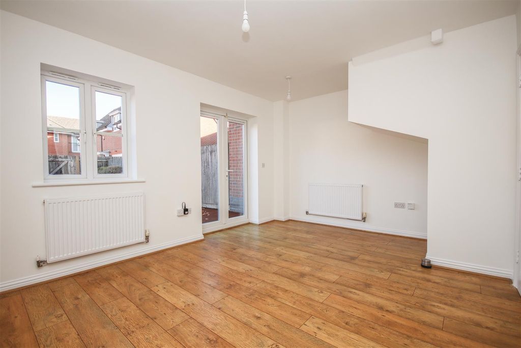 Property photo 2 of 16 Img_0420.Jpg