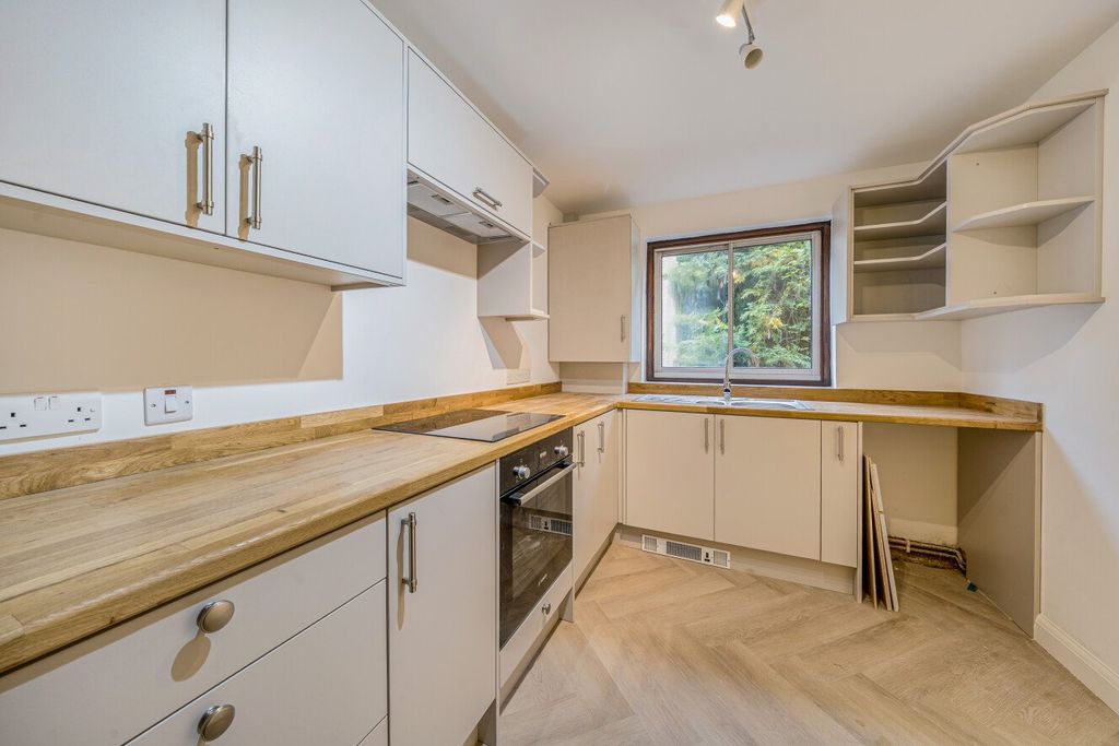 Property photo 3 of 13 Picture No. 13