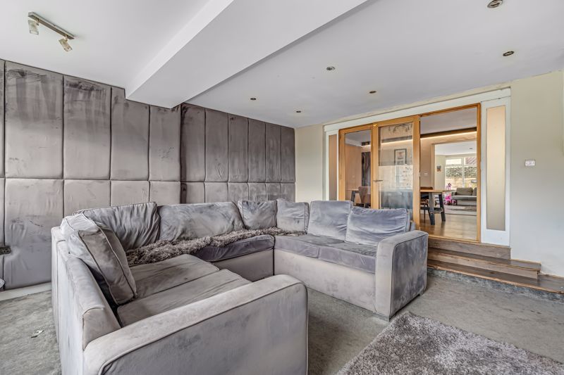 Property photo 3 of 21 Photo 5