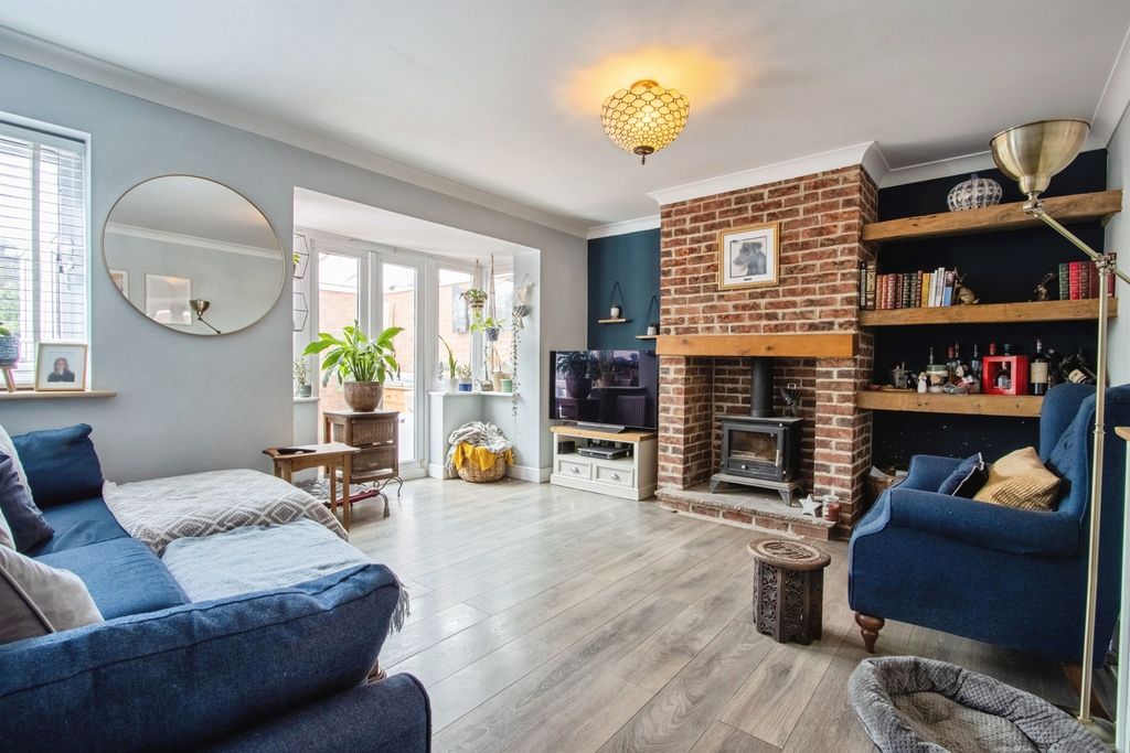 Property photo 3 of 17