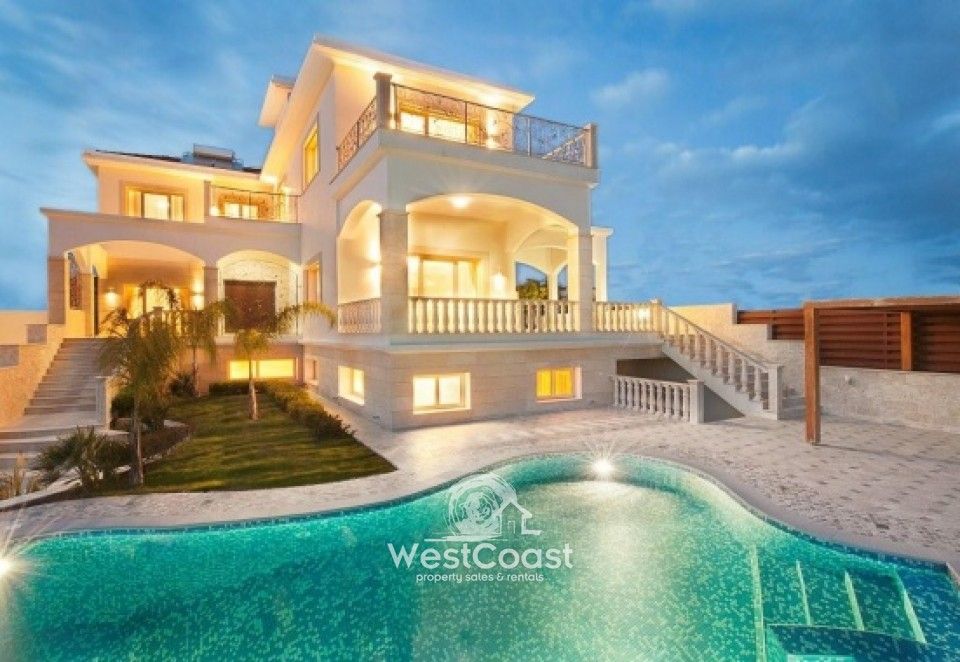 Property photo 1 of 9