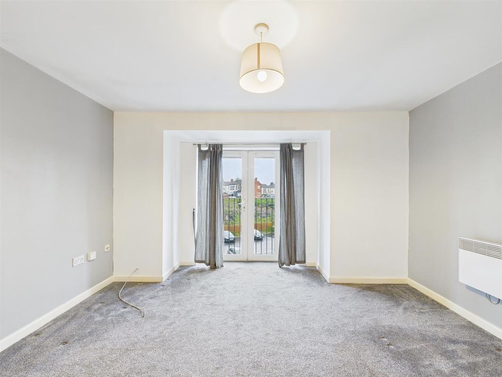 Property photo 3 of 18 Cam03844G0-Pr0358-Still002.Jpg