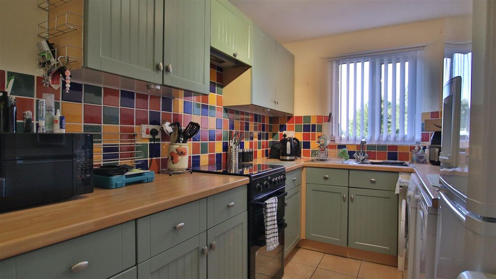 Property photo 3 of 8 Img_0359.Jpg