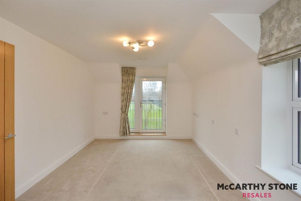 Property photo 3 of 34 011.Jpg