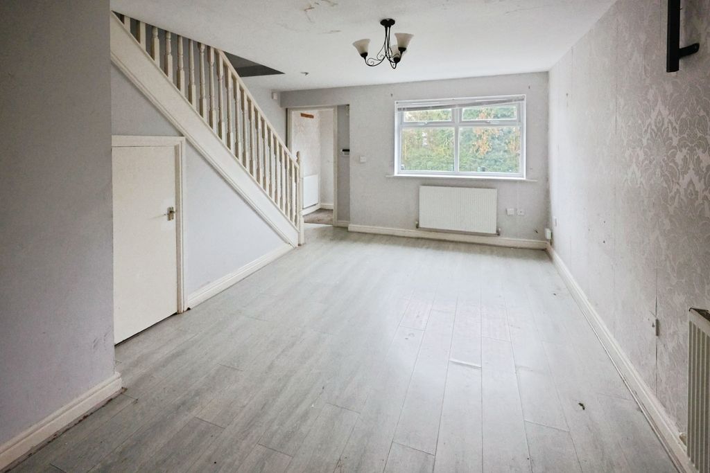 Property photo 2 of 11 Pbox-Img.Jpg