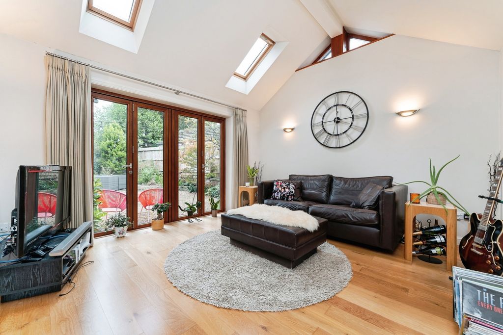 Property photo 2 of 39 Photo