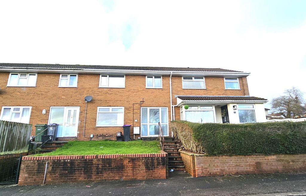 Property photo 1 of 9