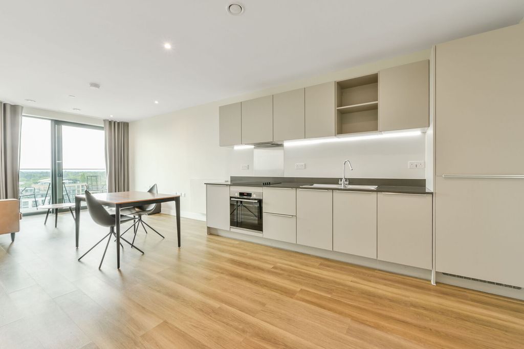 Property photo 1 of 50