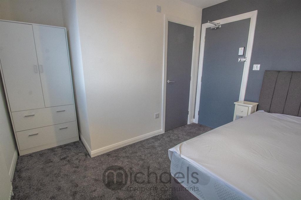 Property photo 3 of 11 Img_8323.Jpg