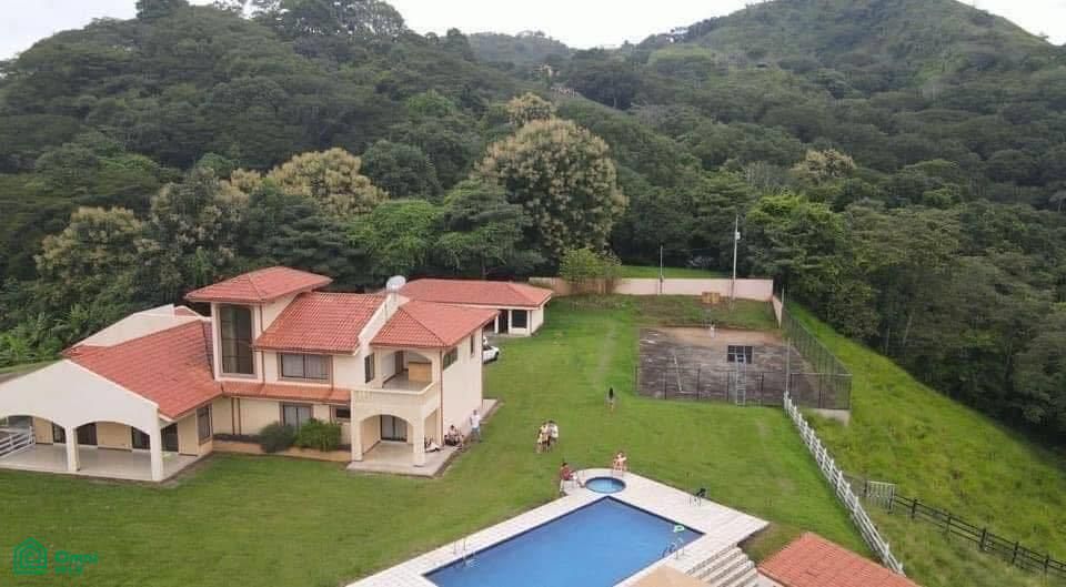 Property photo 2 of 37