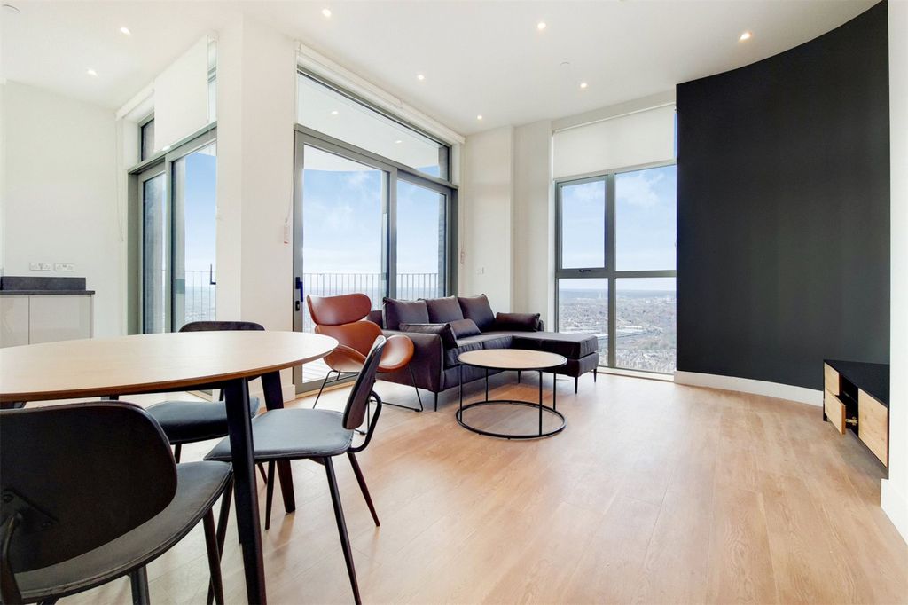 Property photo 2 of 23 Picture No. 31