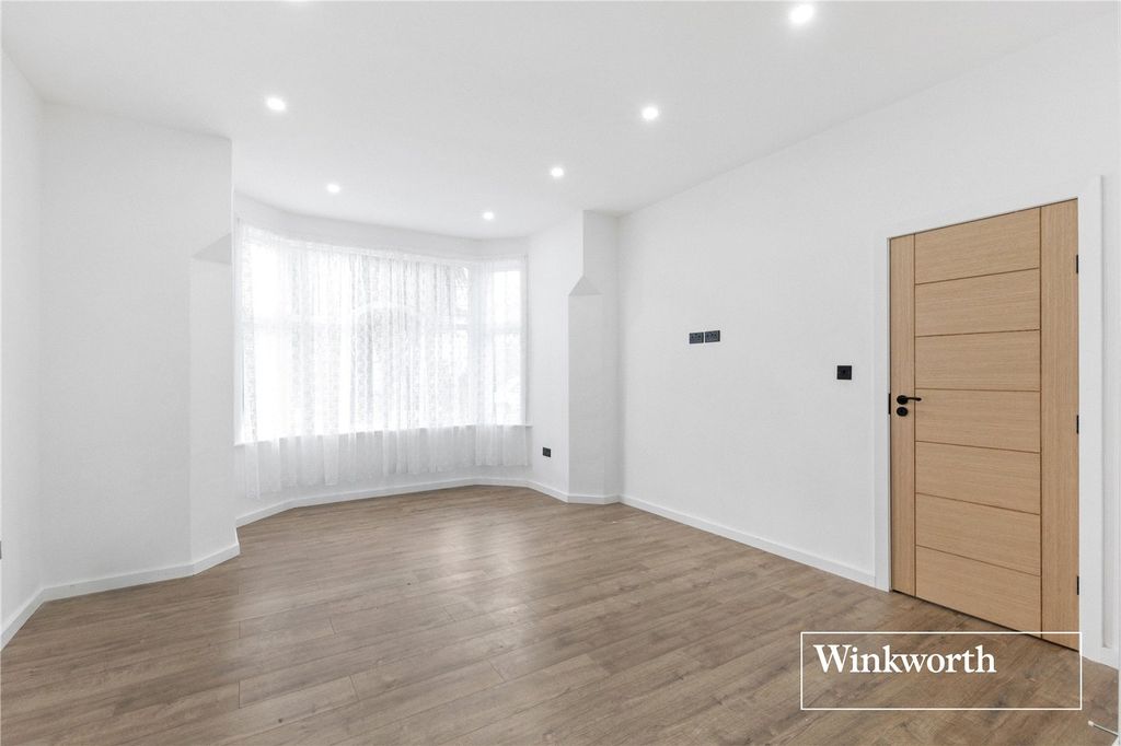 Property photo 3 of 14 Picture No. 06