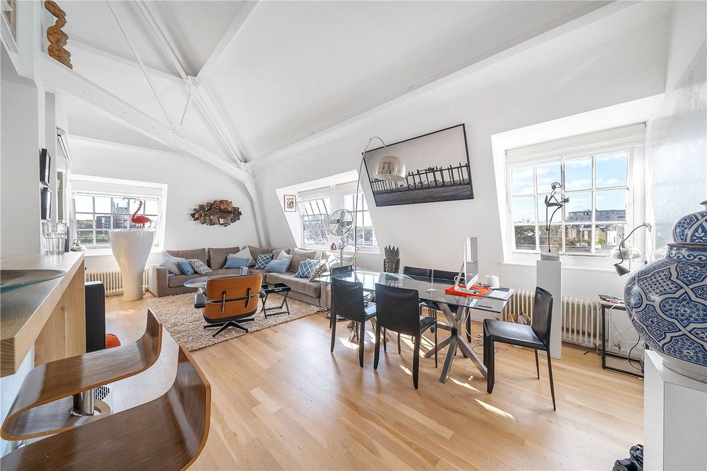 Property photo 2 of 29 Reception