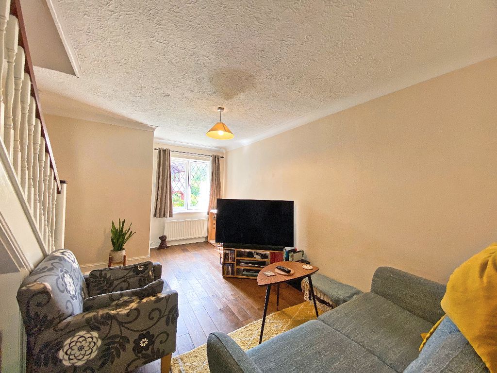 Property photo 2 of 9 2