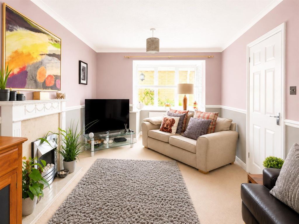 Property photo 2 of 11