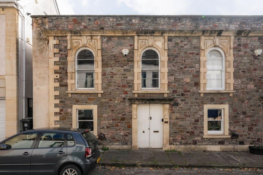 Property photo 2 of 21 36.Jpg