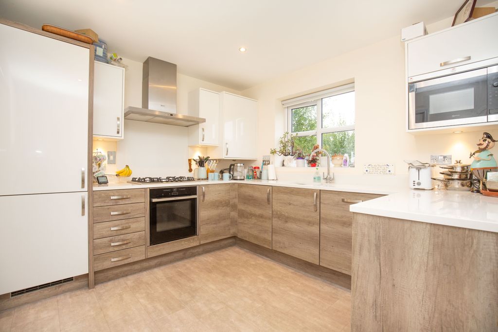 Property photo 1 of 14 Mw-8640