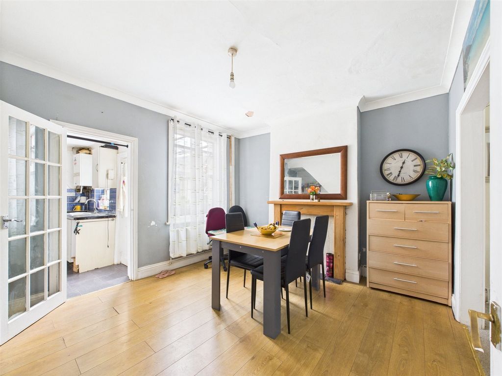 Property photo 3 of 12 Picture No. 05