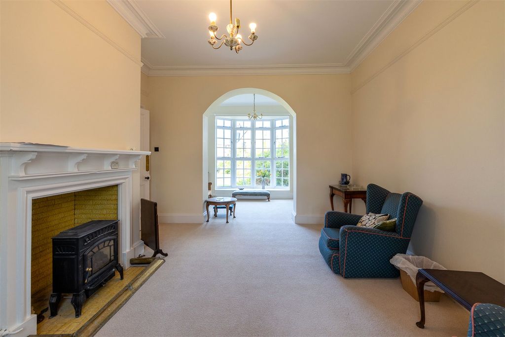 Property photo 3 of 48 Picture No. 03