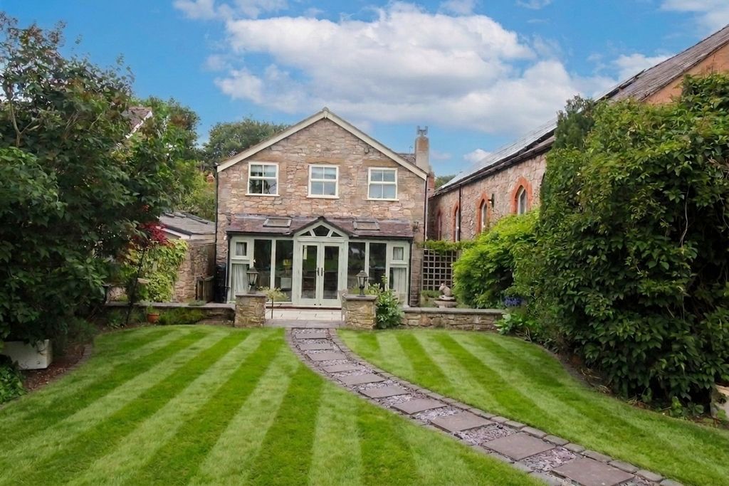 Property photo 1 of 30