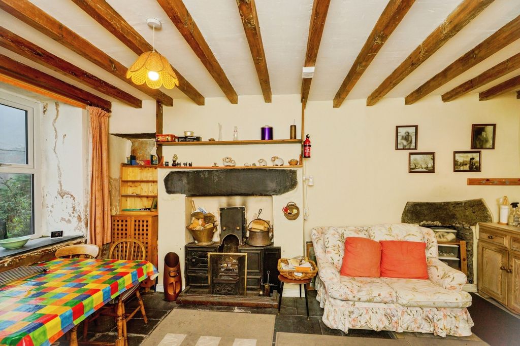 Property photo 3 of 15 Pbox-Img.Jpg