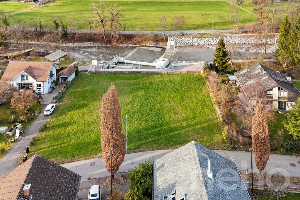 Property photo 2 of 11