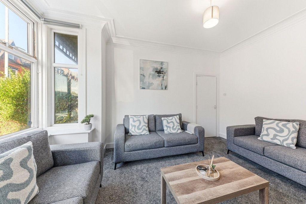 Property photo 2 of 5 Gallery