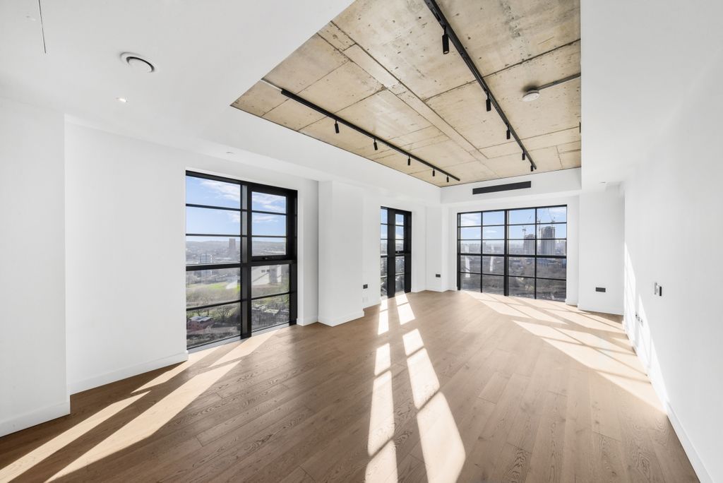 Property photo 1 of 15 Dsc_0987_High