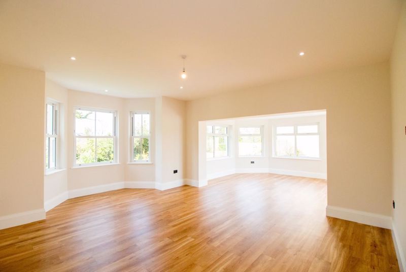 Property photo 3 of 23 Photo 7