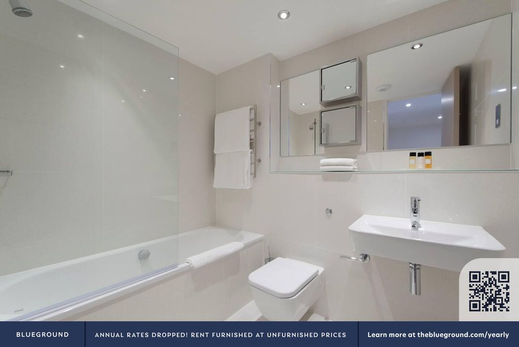 Property photo 3 of 12 Bathroom