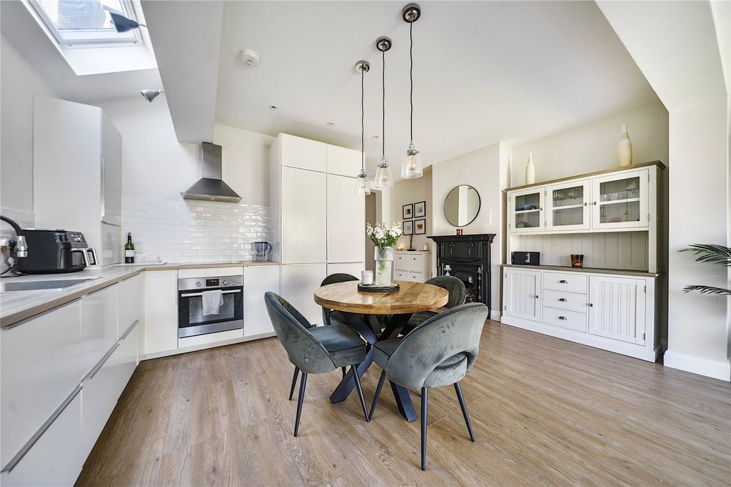 Property photo 1 of 16 Picture No. 08