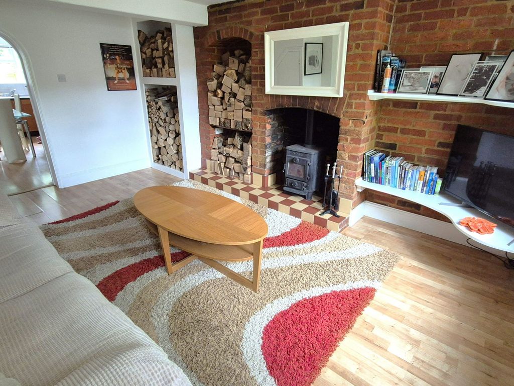 Property photo 3 of 12