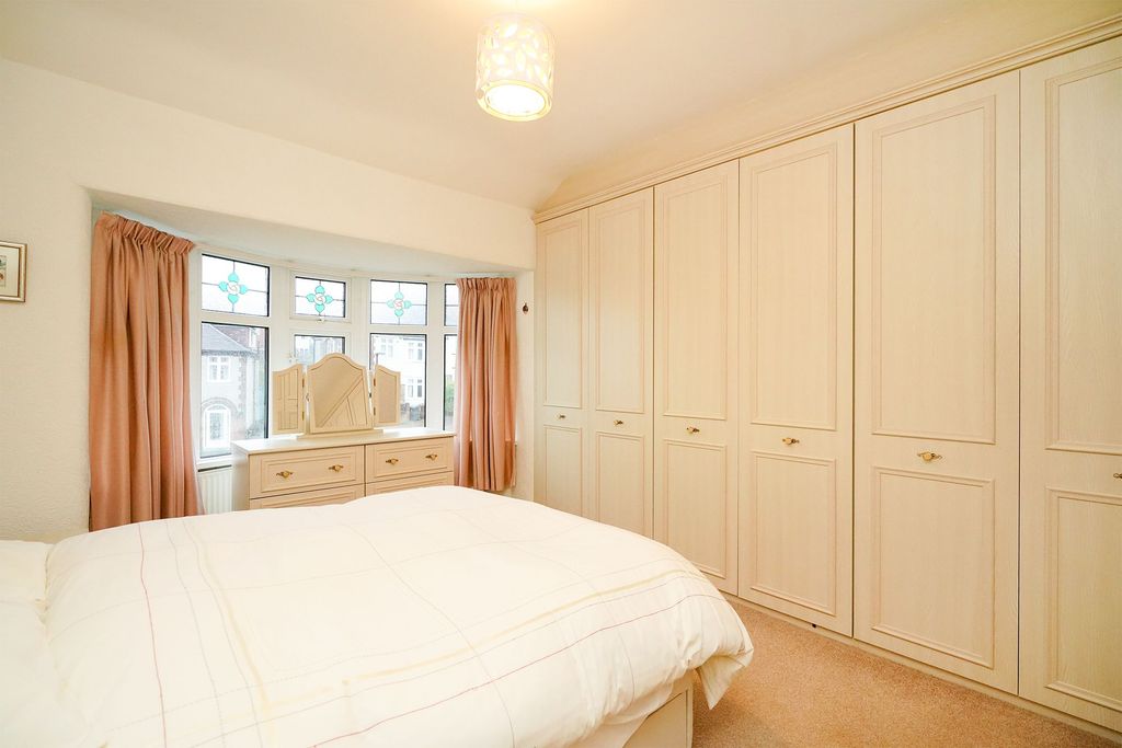 Property photo 3 of 23