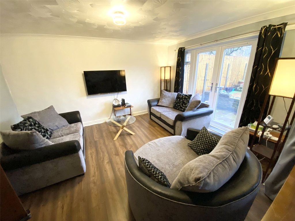 Property photo 3 of 18 Picture No. 05