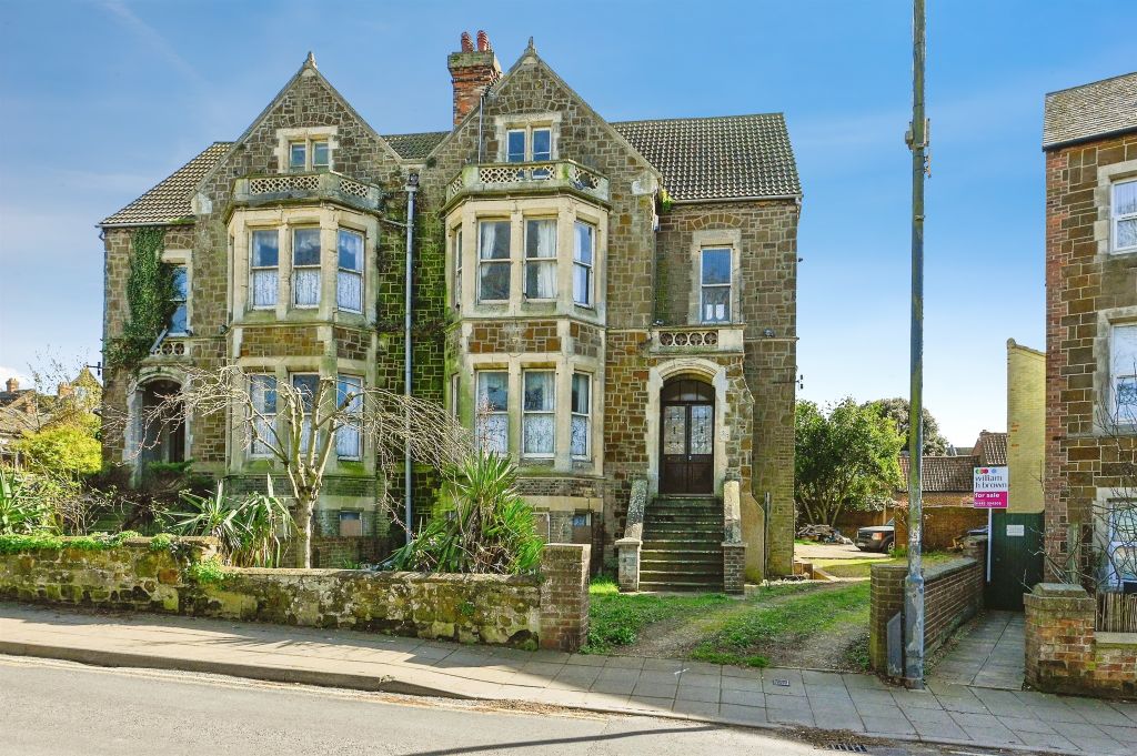 Property photo 1 of 19