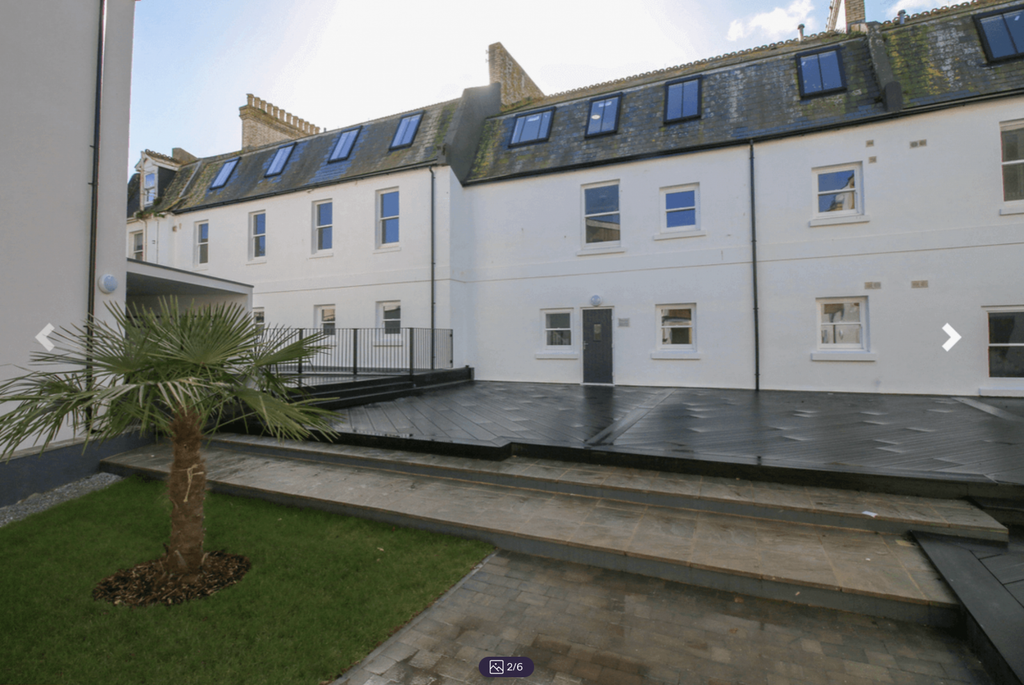 Property photo 1 of 6 Purpose Built 2 Bed Flat In Secure Development Close To Paignton Town Centre