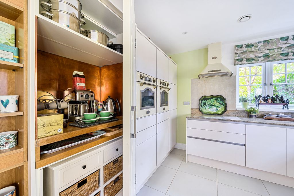 Property photo 3 of 26