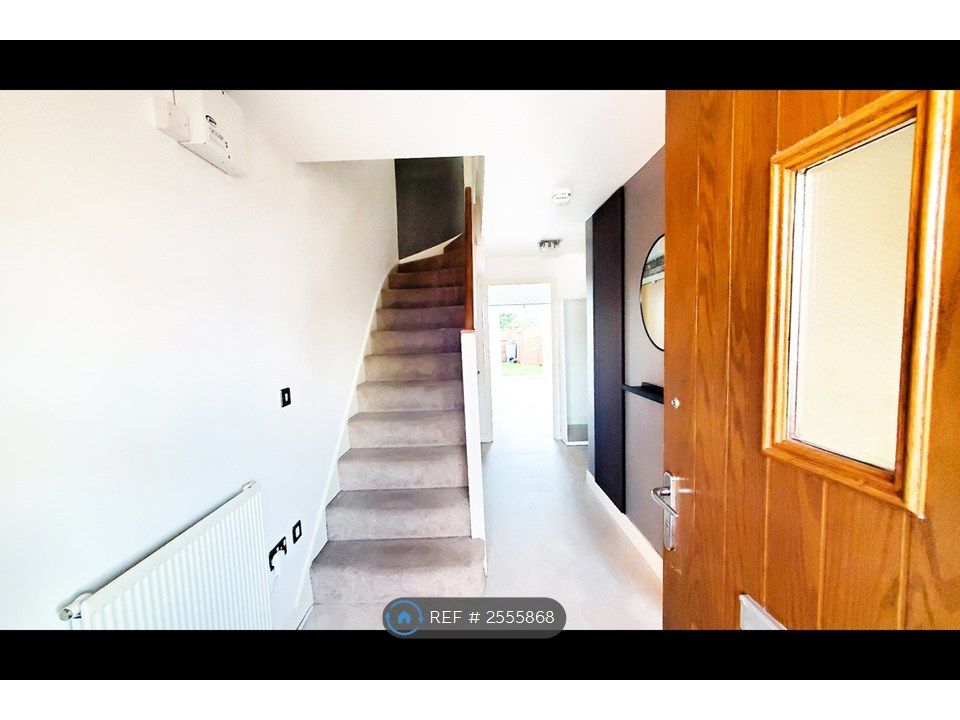 Property photo 3 of 15 Entrance
