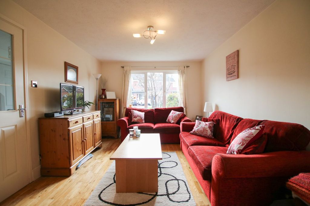 Property photo 3 of 17