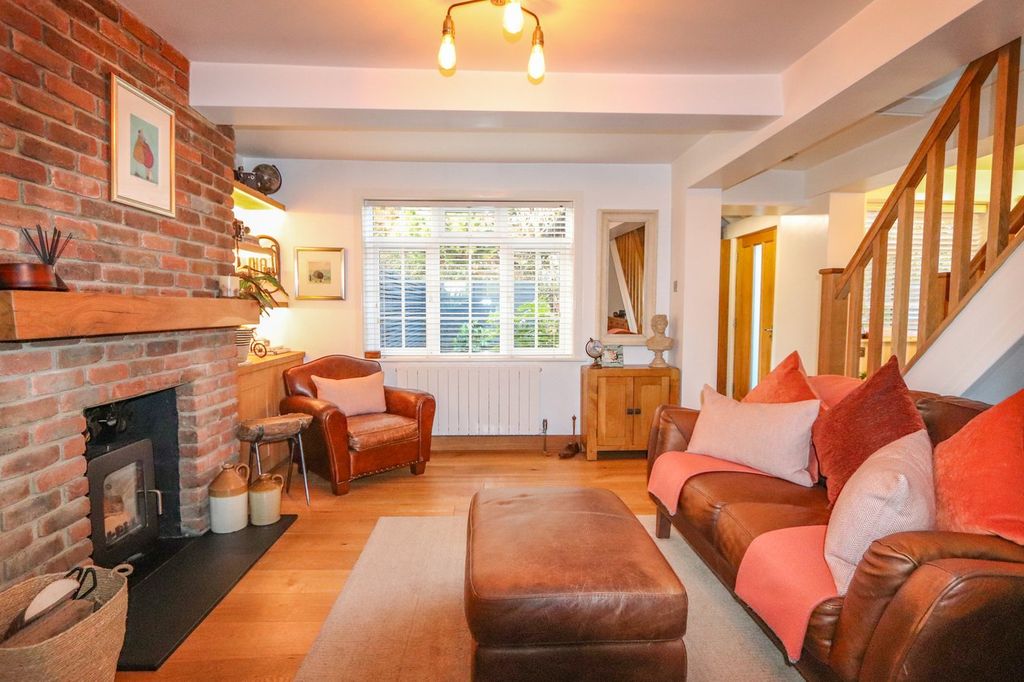 Property photo 3 of 19