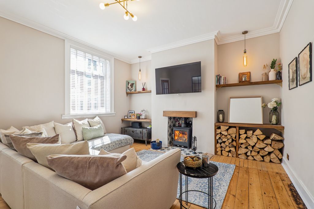 Property photo 3 of 20