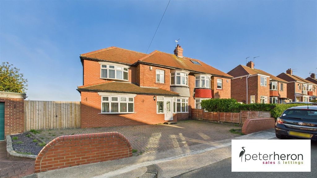 Property photo 1 of 41 Cam05632G0-Pr0074-Still044.Jpg