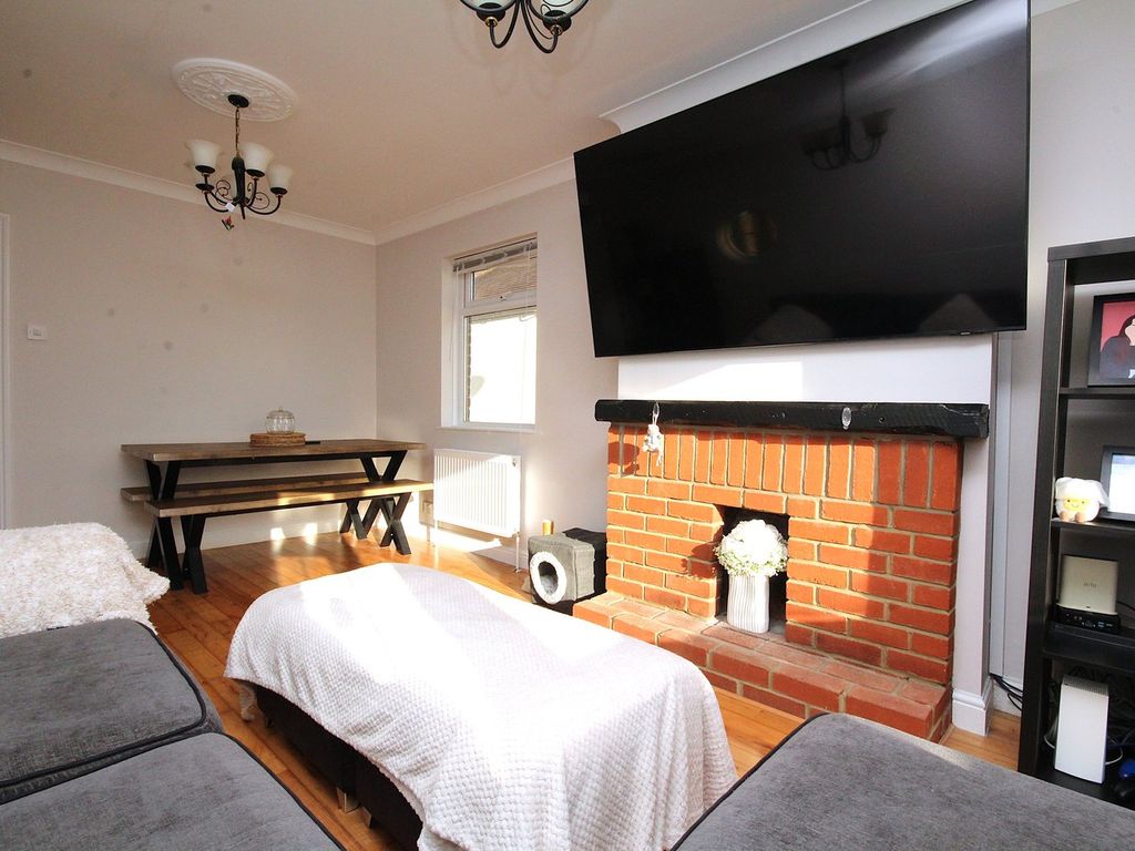 Property photo 2 of 23