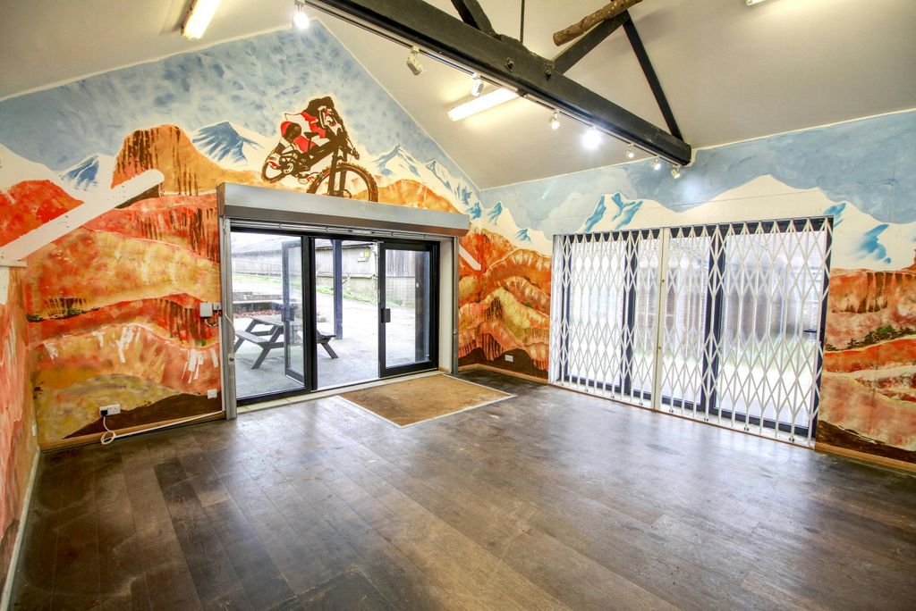 Property photo 2 of 6 Internal 1.Jpg