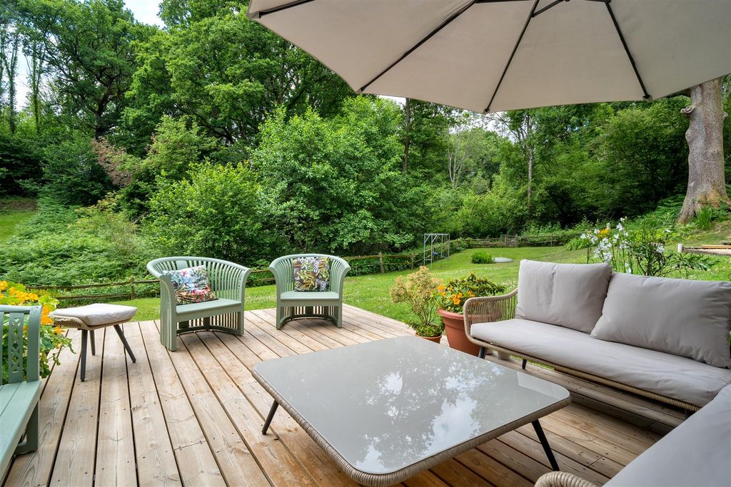 Property photo 2 of 19 Jubilee Cottage Decked Outdoor Seating.Jpg
