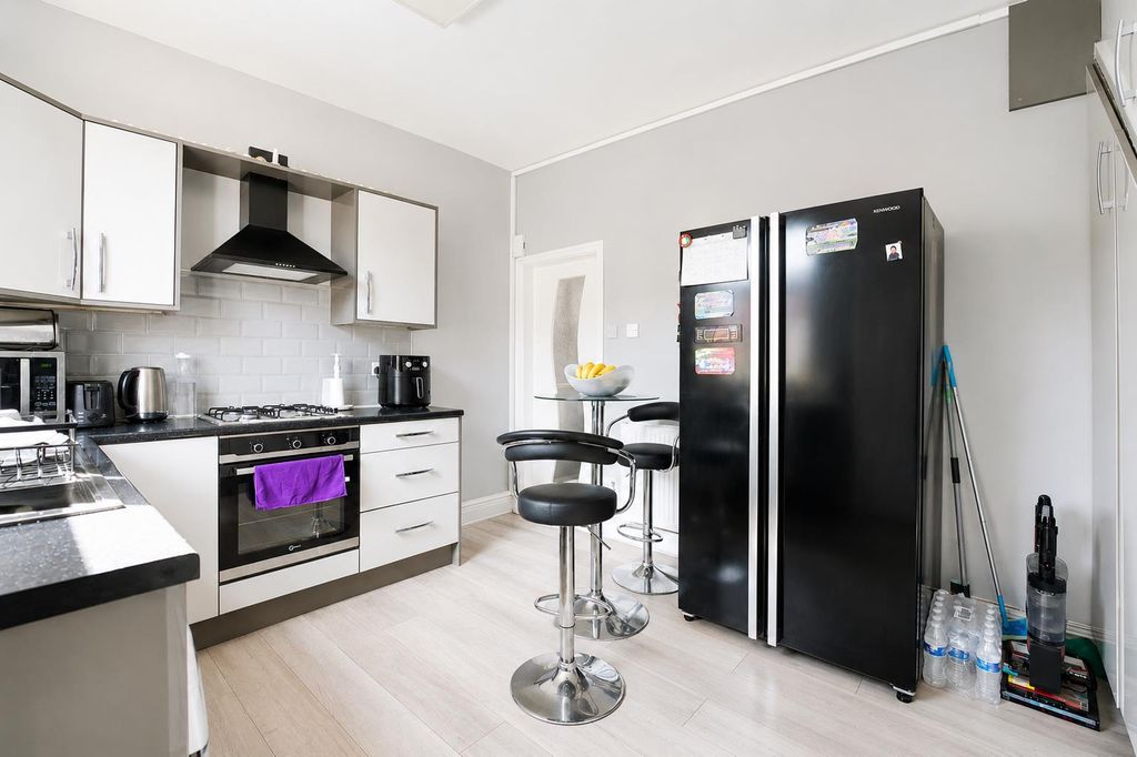 Property photo 2 of 12 (20).Png