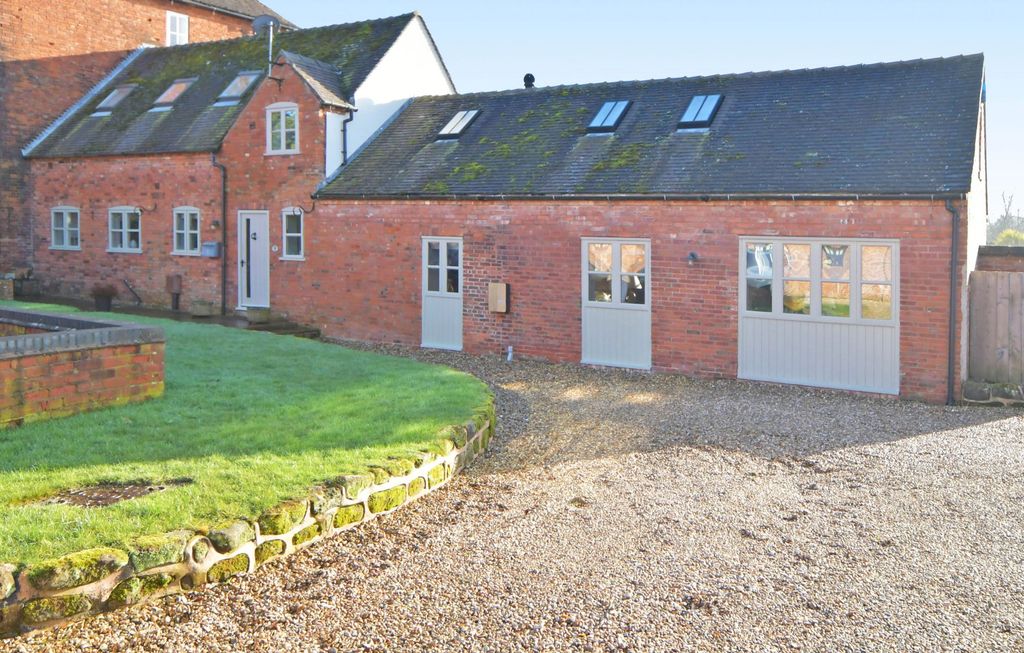 Property photo 2 of 46